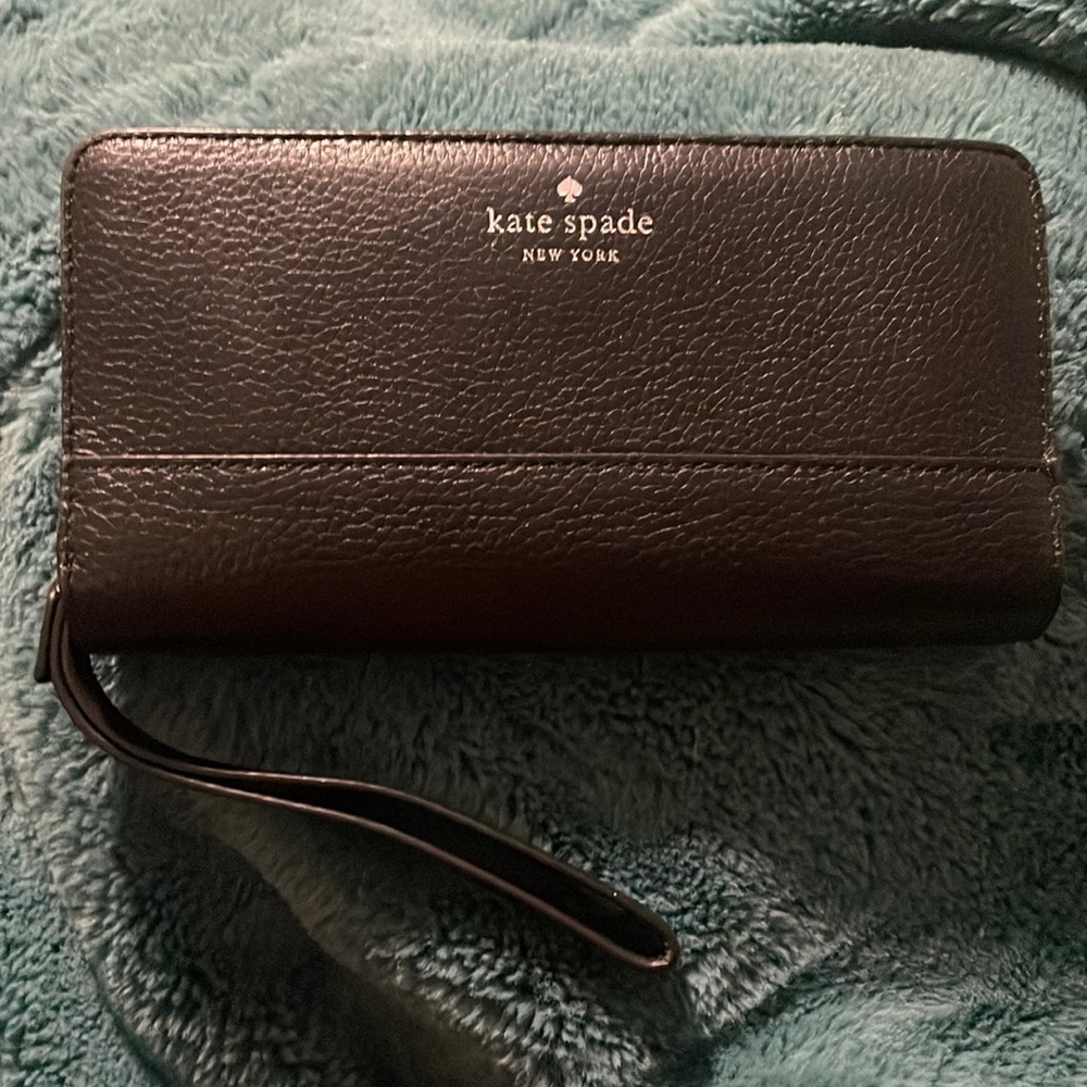 Gently used Kate spade Wallet